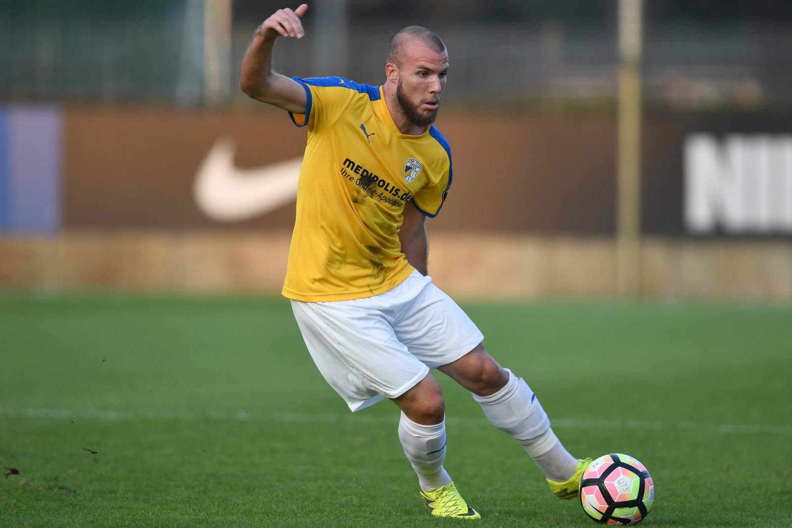 Manfred starke, fc carl zeiss jena, 3. liga saisonvorbereitung Manfred Starke vom FC Carl Zeiss Jena beim Dribbling
