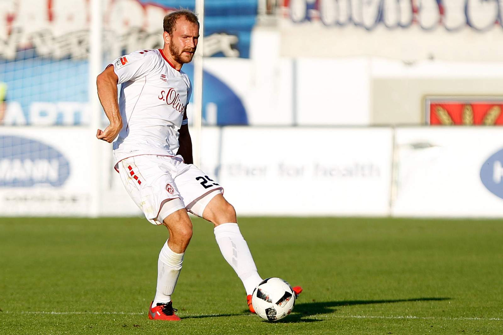 Neumann Würzburg Aalen Abgänge 3. Liga Sebastian Neumann, früher beim VfR Aalen, jetzt in Würzburg aktiv.