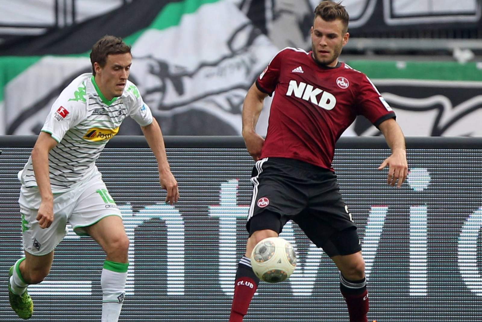 dabanli nürnberg bundesliga Zweikampf zwischen Max Kruse und Berkay Dabanli