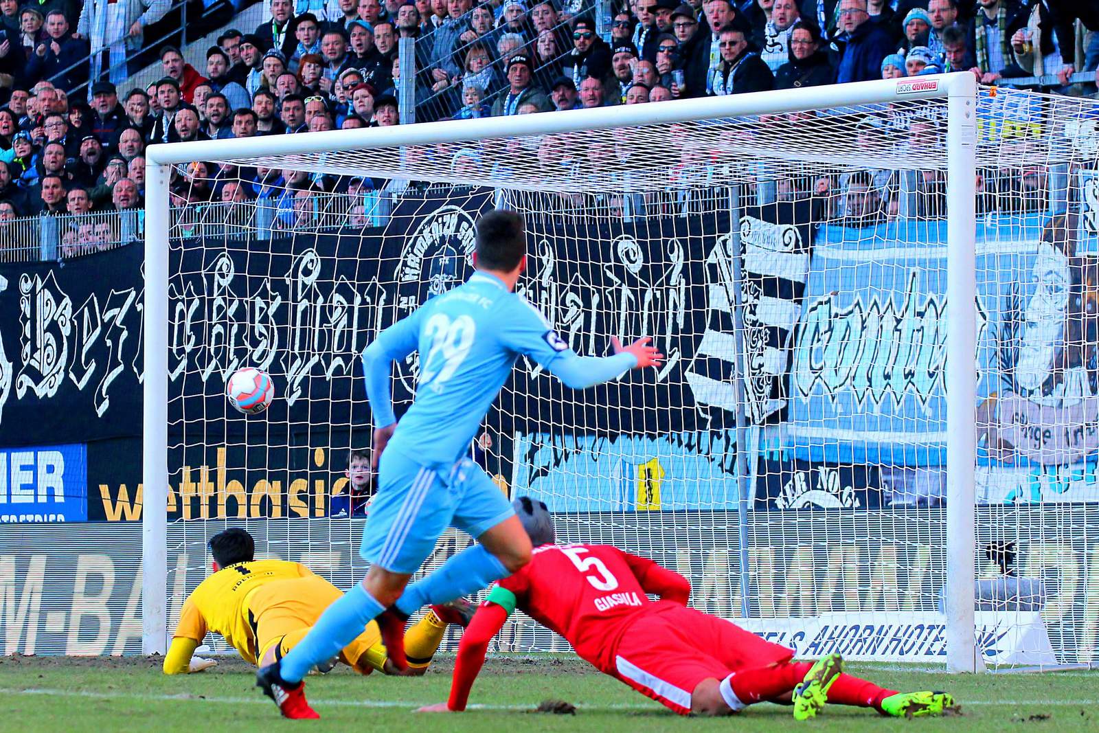 baumgart chemnitz halle tor 3.liga Tom Baumgart erzielt für Chemnitz ein Tor gegen Halle