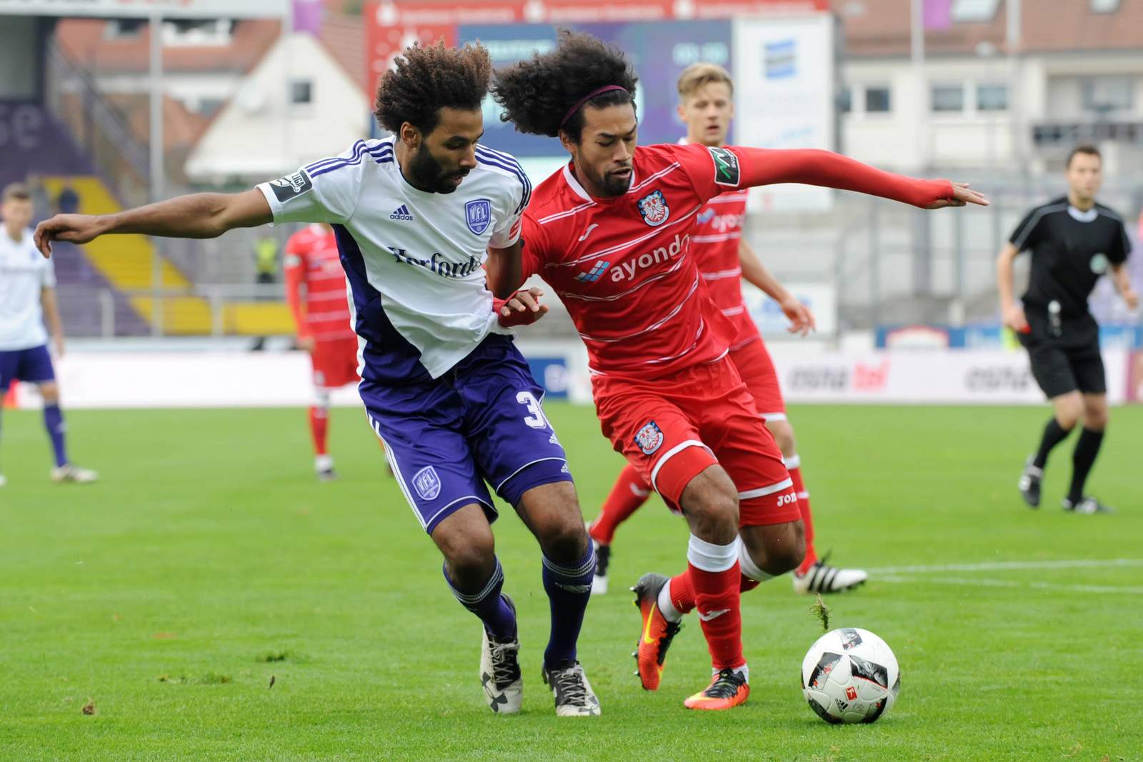 Corbin-Ong Sangaré FSV Frankfurt Osnabrück 3.Liga Haarige Angelegenheit zwischen La'Vere Corbin-Ong und Nazim Sangaré. Jetzt auf FSV Frankfurt gegen Osnabrück wetten!