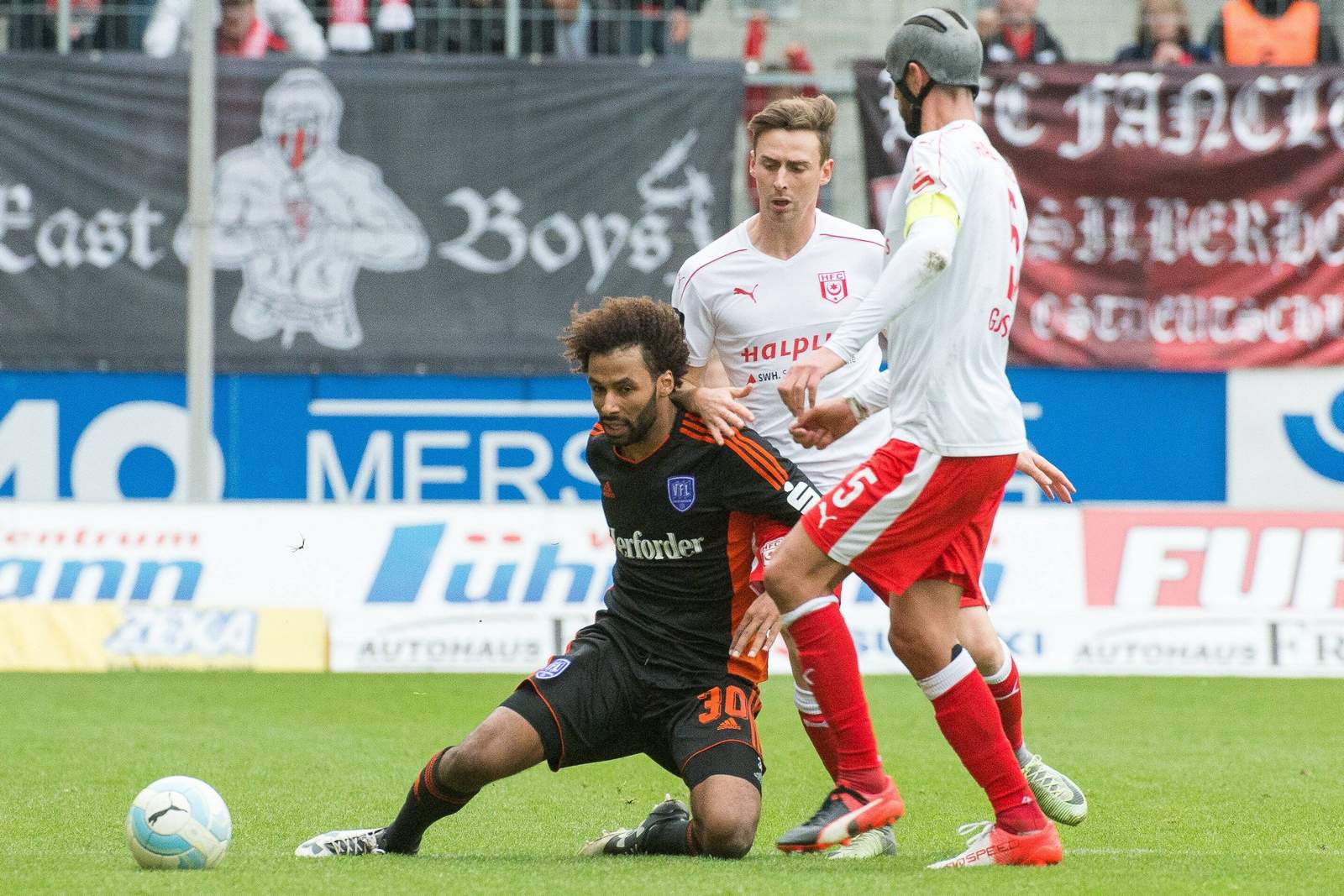 Sangaré Gjasula Osnabrück Halle 3.Liga Zweikampf zwischen Nazim Sangaré und Klaus Gjasula. Jetzt auf Osnabrück gegen Halle wetten!