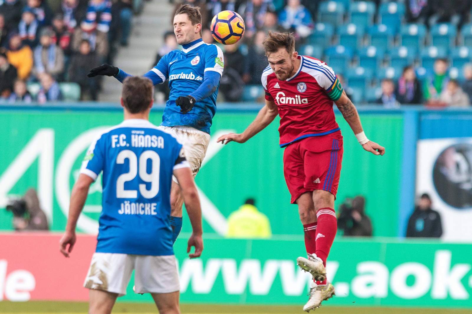 stephan andrist, hansa rostock, 3. liga Stephan Andrist und Rafael Czichos im Kopfballduell