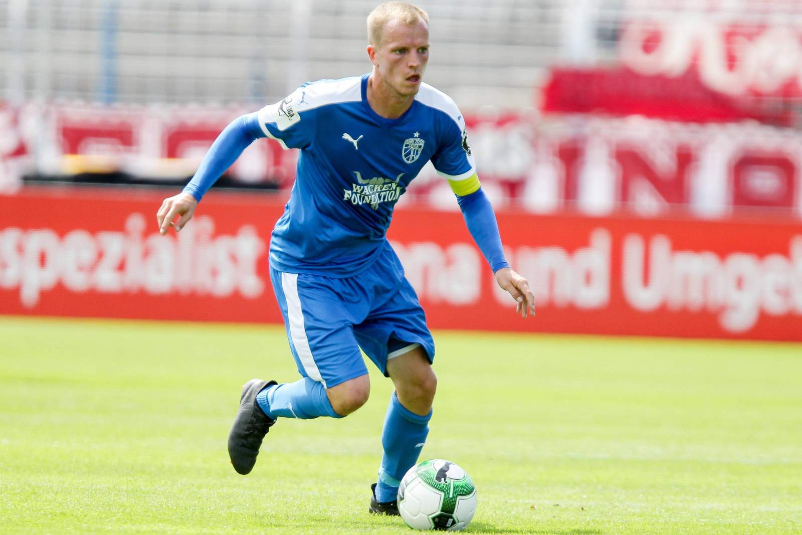 rené eckardt, carl zeiss jena, 3. liga René Eckardt am Ball für den FC Carl Zeiss Jena. Jetzt auf die Partie Jena gegen Meppen wetten