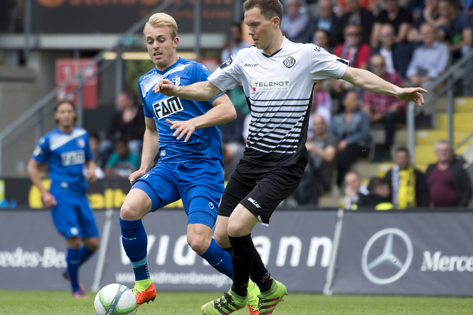robert müller, julius düker, vfr aalen, 1. fc magdeburg, 3. liga Robert Müller und Julius Düker im Duell. Jetzt auf die Partie Aalen gegen Magdeburg wetten
