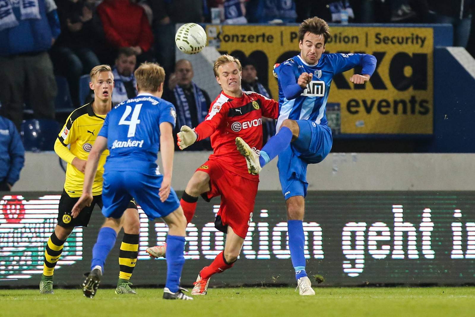 3. Liga Pokal Magdeburg Dortmund Christian Beck Christian Beck und Magdeburg treffen auf den BVB. Jetzt auf FCM vs BVB wetten!