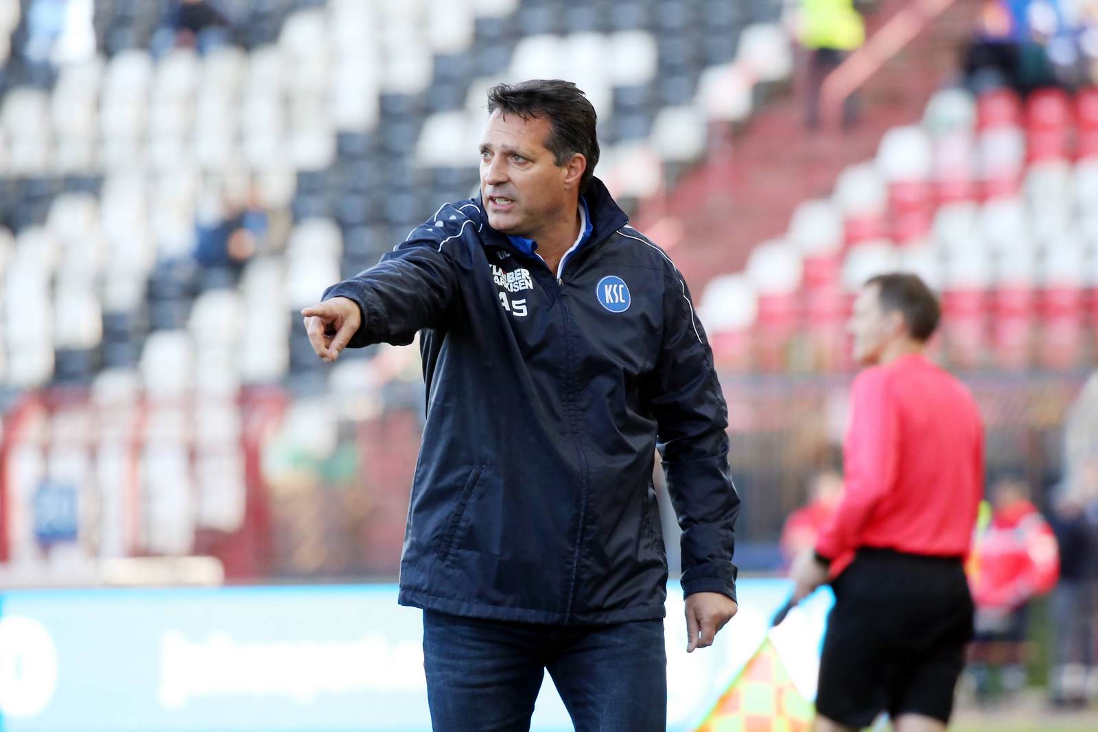 alois schwartz, karlsruher sc, ksc, 3. liga Alois Schwartz coacht den KSC.
