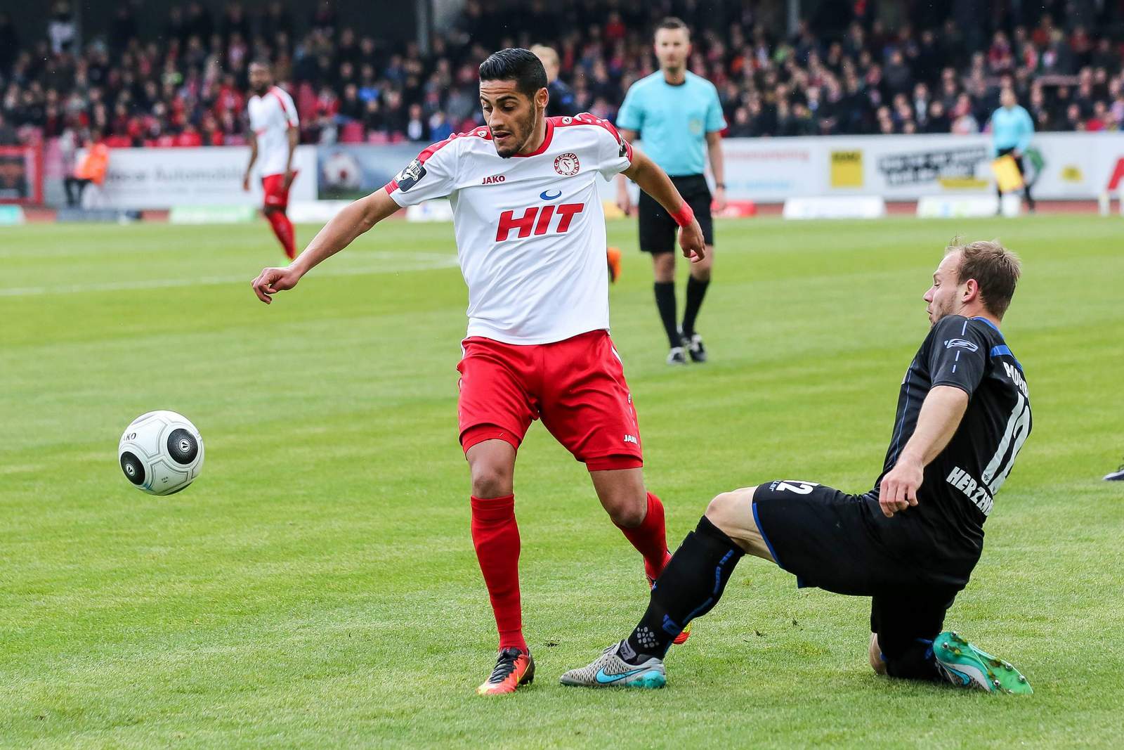 3. Liga köln paderborn dahmani herzenbruch Hamdi Dahmani im Duell mit Felix Herzenbruch