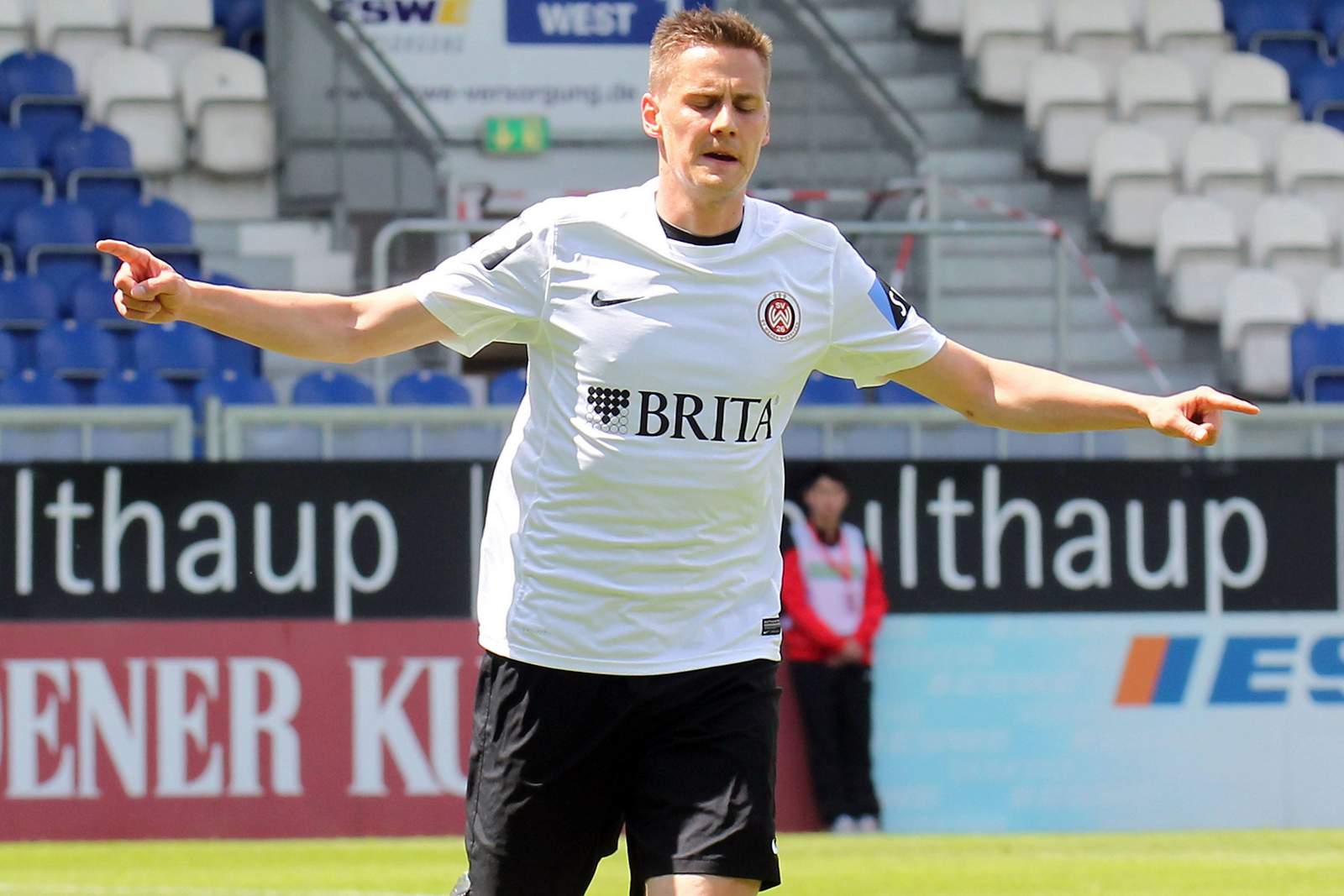 oehrl wehen wiesbaden 3.liga Torsten Oehrl jubelt nach Tor für Wehen Wiesbaden