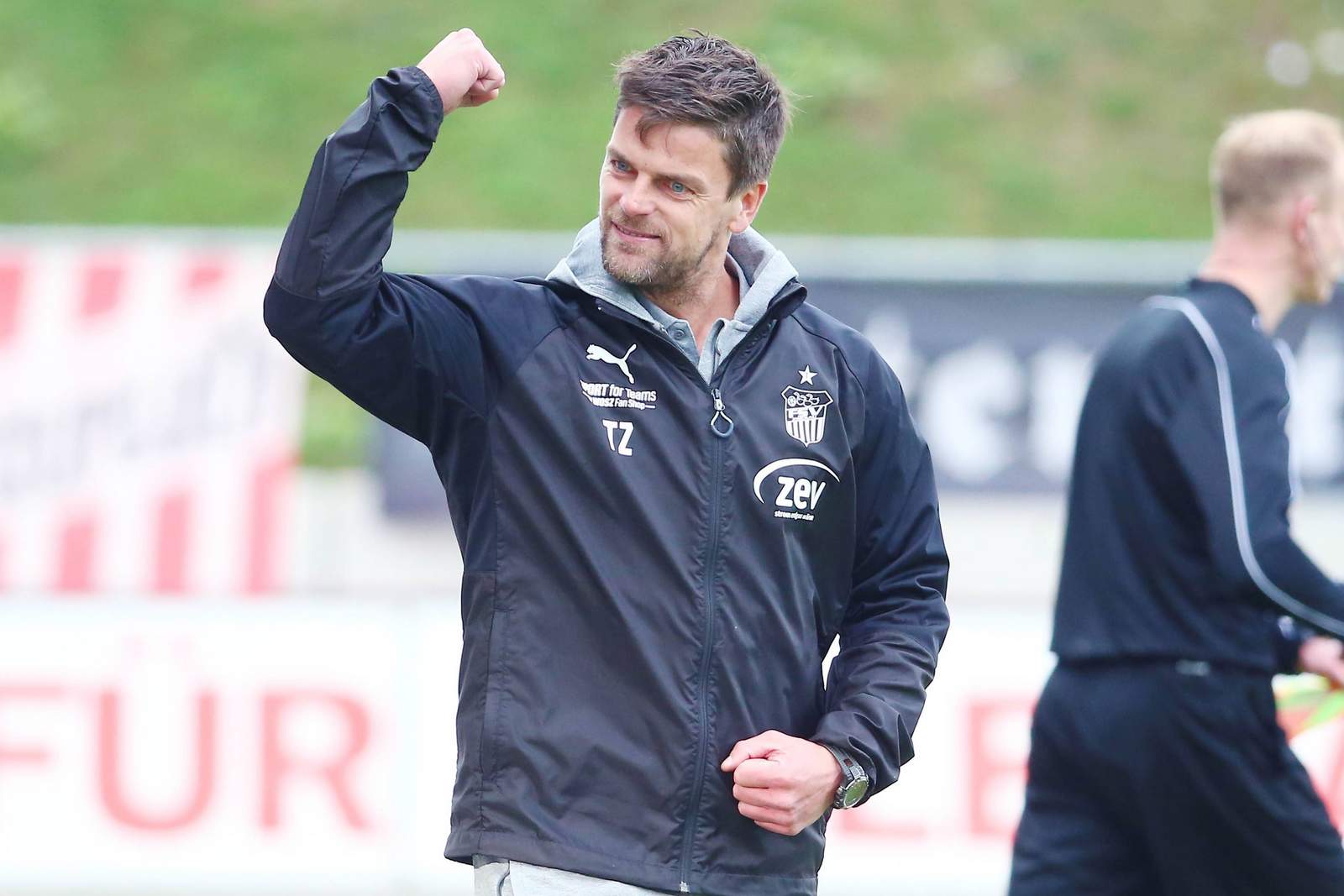 3.liga fsv zwickau ziegner Trainer Torsten Ziegner jubelt nach Sieg von FSV Zwickau
