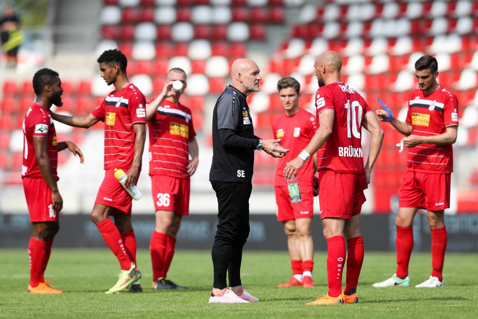 stefan emmerling, daniel brückner, rot weiß erfurt, 3. liga Stefan Emmerling im Gespräch mit Daniel Brückner