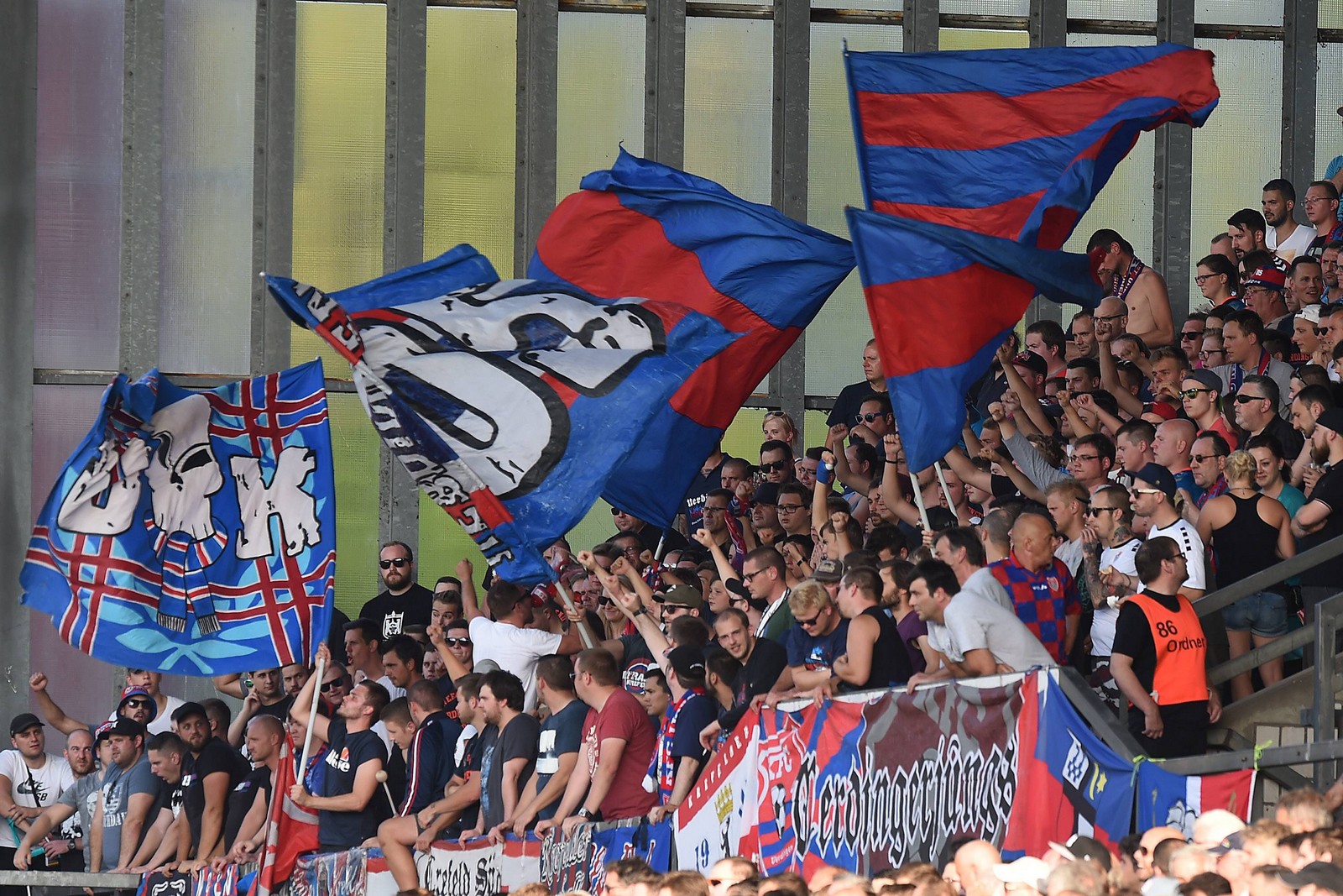 kfc uerdingen, grotenburg, 3. liga Fans des KFC Uerdingen