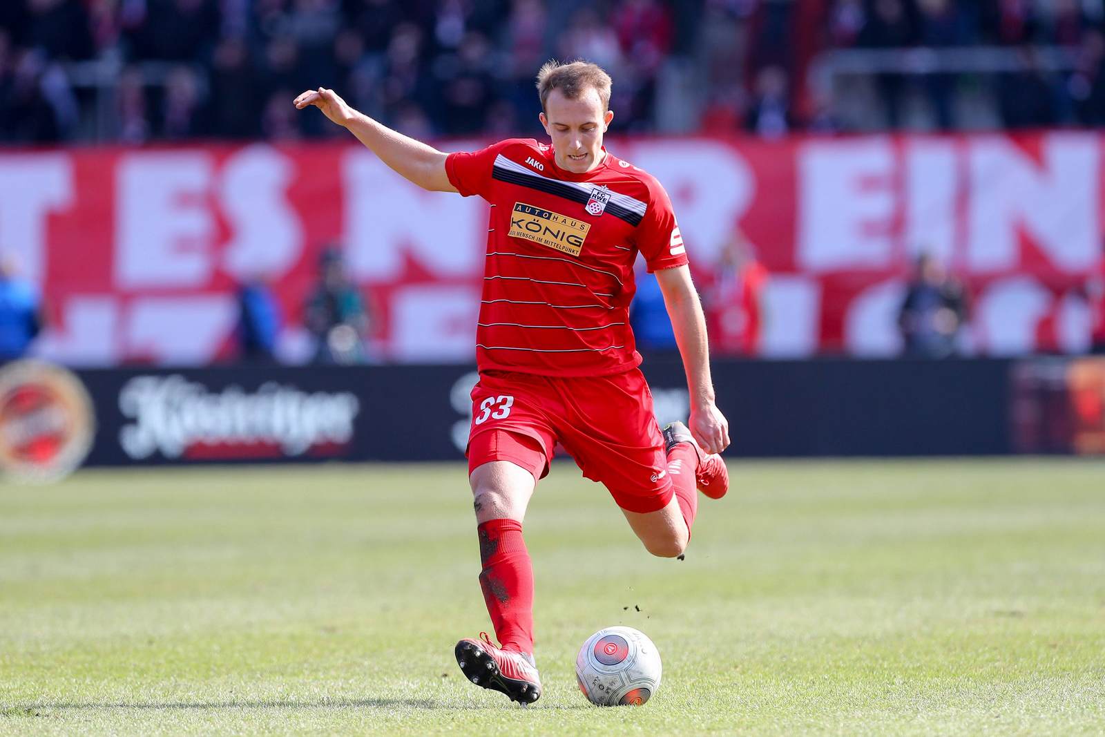 kraulich erfurt 3.liga Tobias Kraulich von Rot-Weiß Erfurt bei Spiel in der 3. Liga