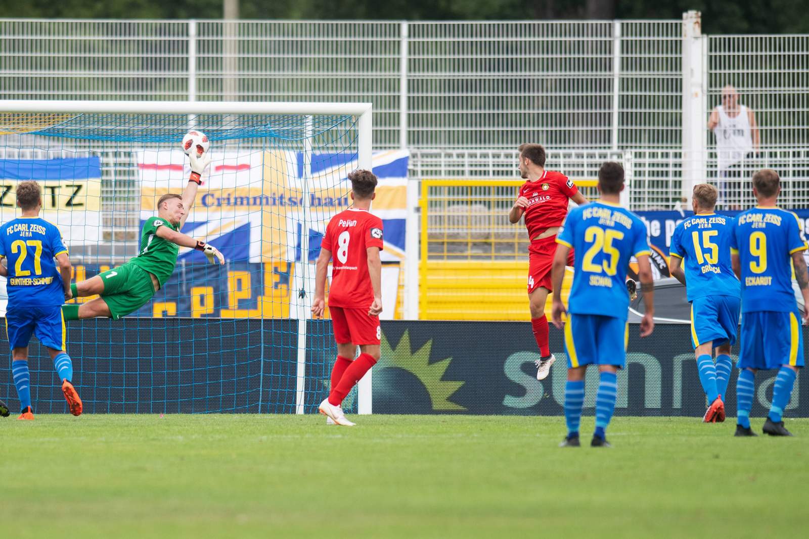 broll grossaspach starke jena 3.liga Manfred Starke erzielt per Freistoß ein Tor gegen Großaspach