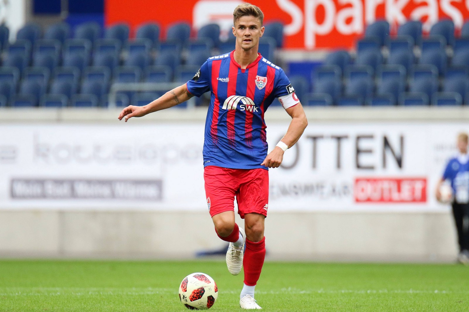 3. liga, kfc uerdingen, mario erb Mario Erb im Einsatz.