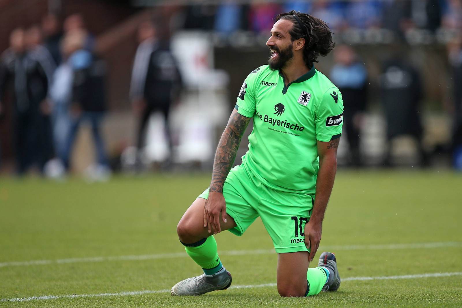 adriano grimaldi, 1860 münchen, 3. liga Adriano Grimaldi fassungslos