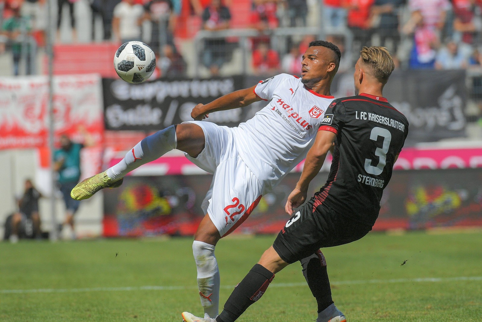 3. liga, hallescher fc, marvin ajani Bisher erzielte der Flügelstürmer ein Tor und gab drei Vorlagen.