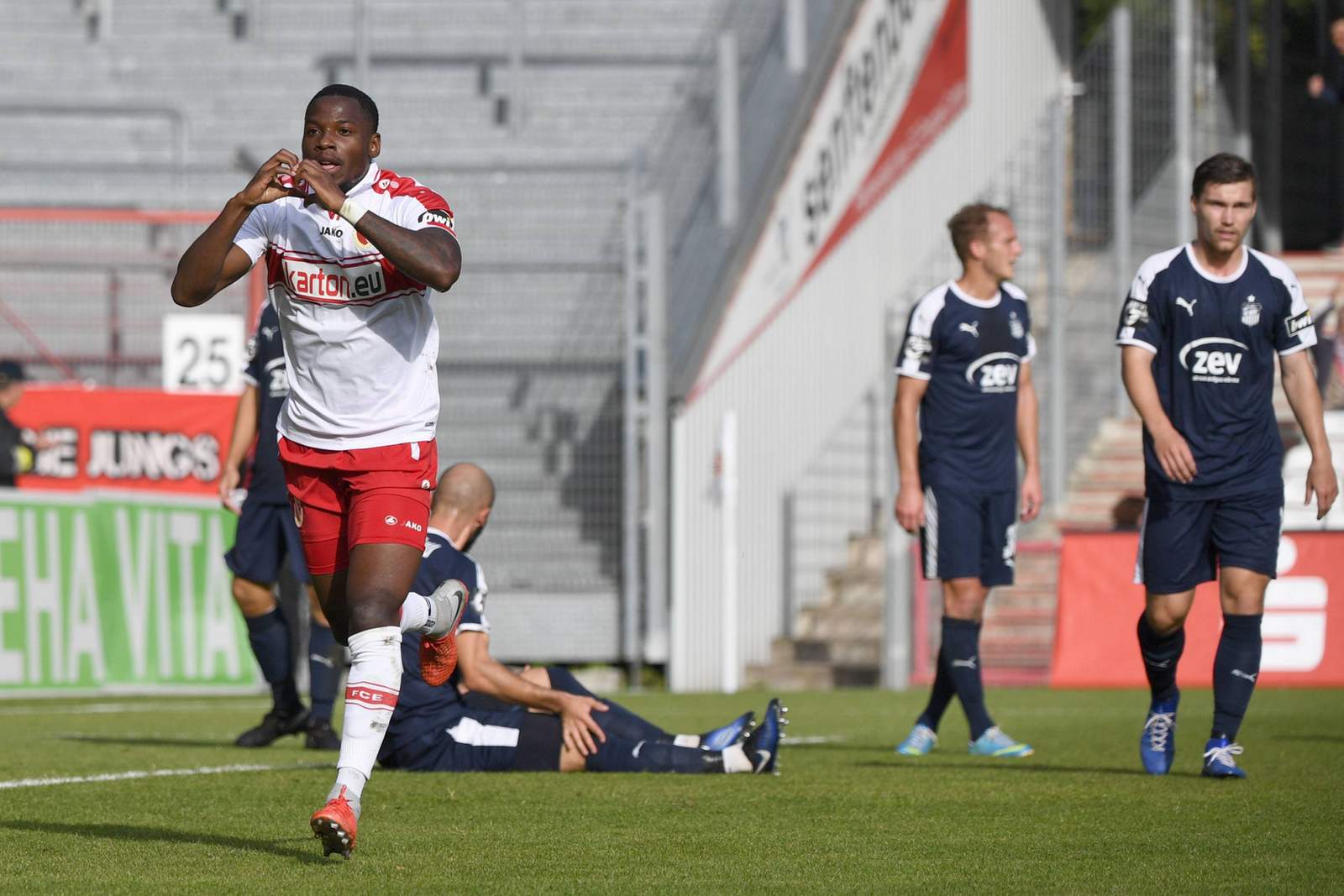 streli mamba, energie cottbus, 3. liga Streli Mamba jubelt gegen Zwickau