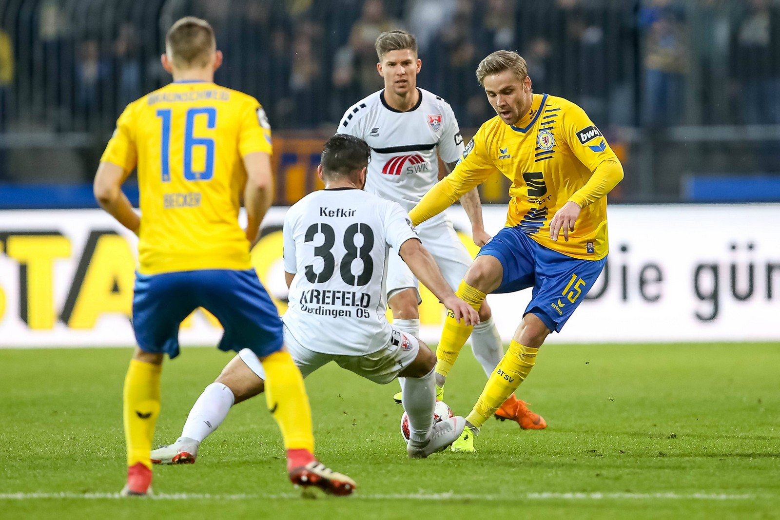 3. liga, eintracht braunschweig, christoffer nyman Der Schwede feierte nach acht Monaten Verletzungspause seine Comeback.