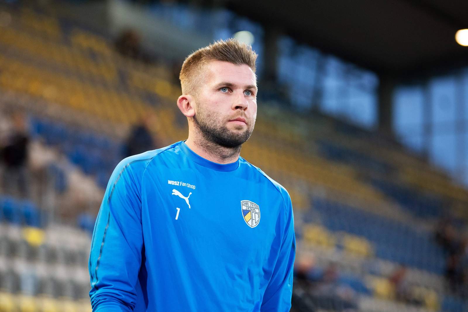 3. Liga, Carl Zeiss Jena, Raphael Koczor Jenas Raphael Koczor auf dem Weg zur Ersatzbank.