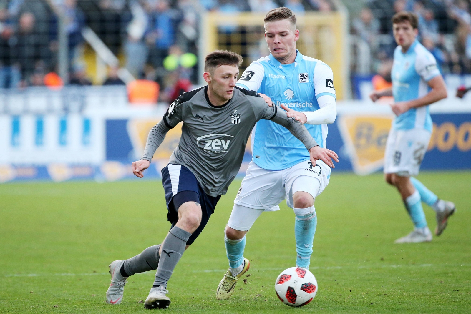 3. liga, fsv zwickau, christian bickel Christian Bickel im Zweikampf mit Daniel Wein.