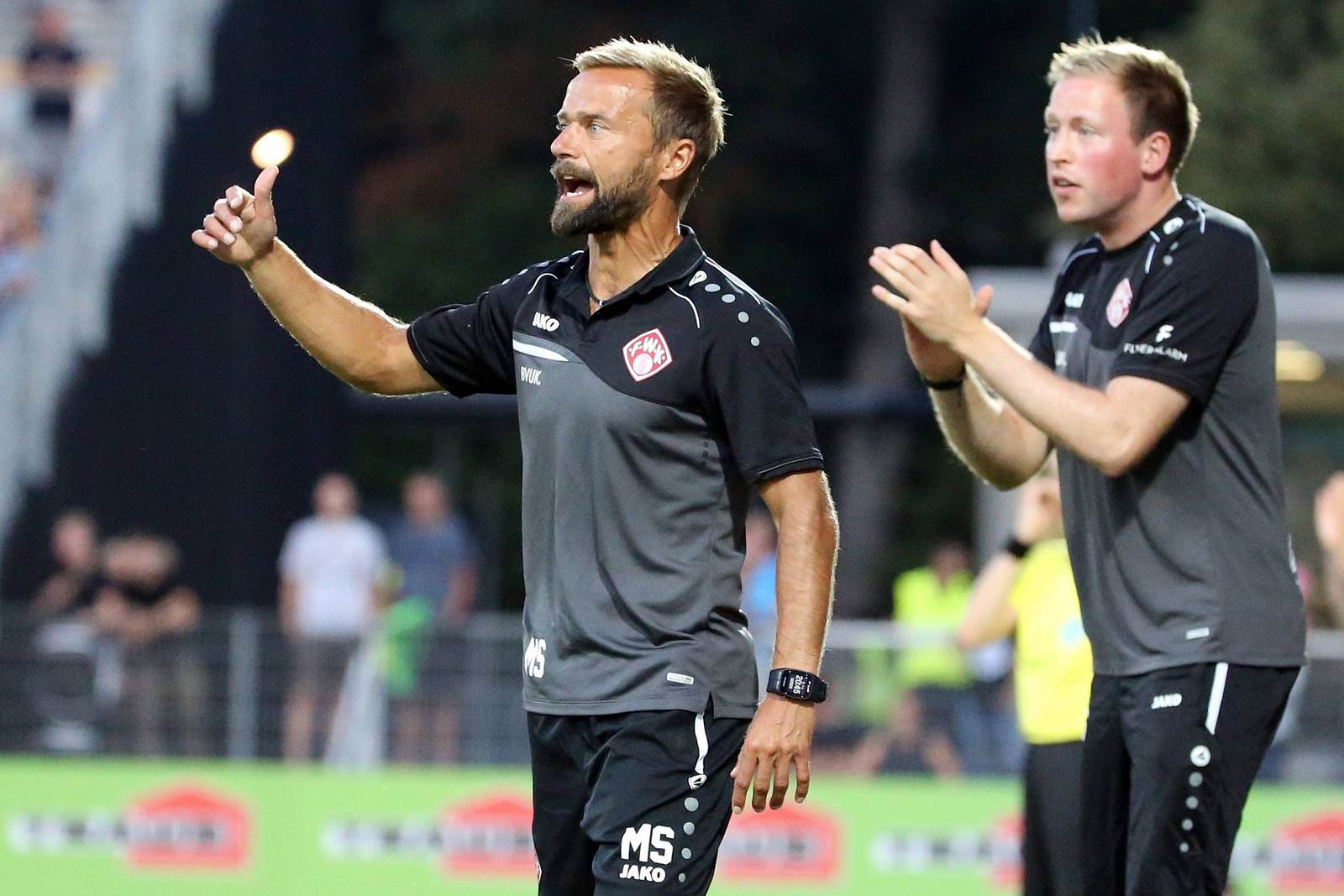 michael schiele, tim stegmann, würzburger kickers, 3. liga Michael Schiele mit Tim Stegmann