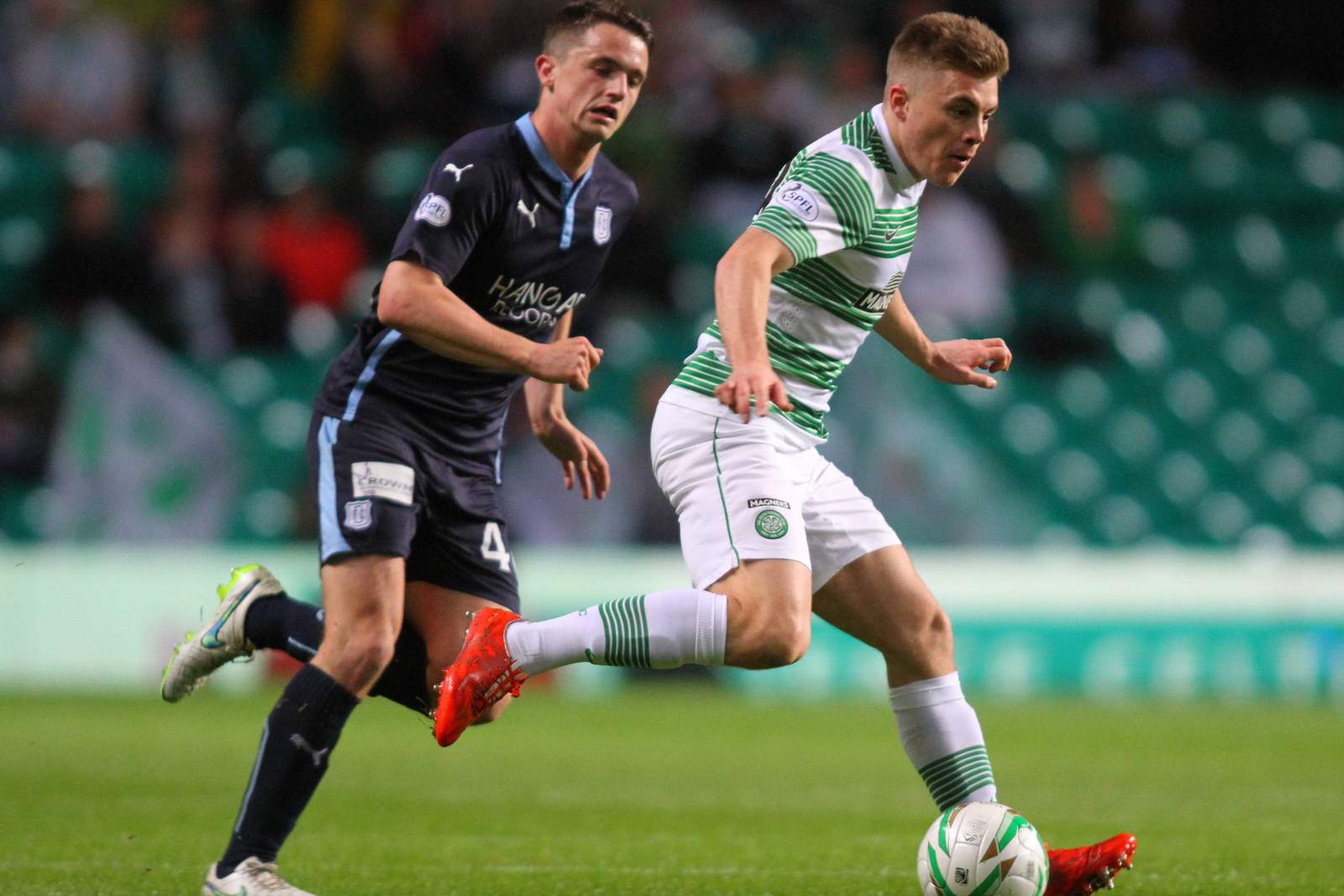 konrad dundee celtic schottland Thomas Konrad vom FC Dundee beim Spiel gegen Celtic