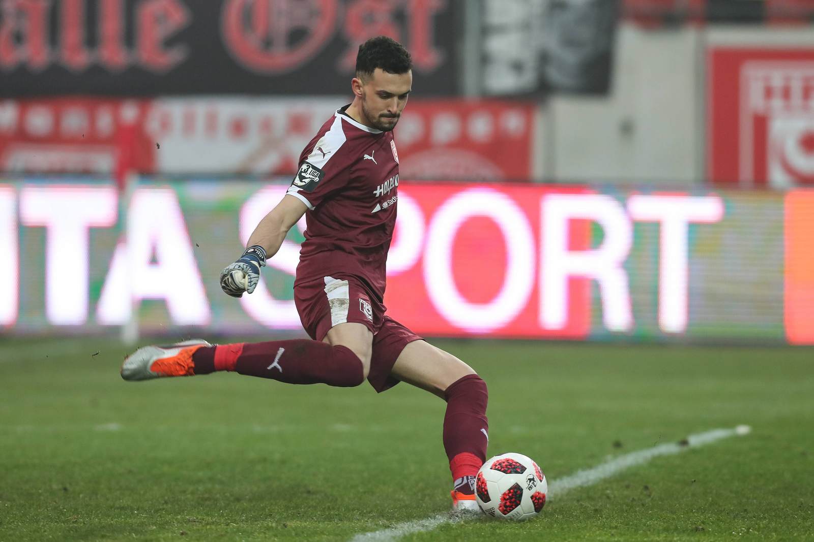 kai eisele, hallescher fc, hfc, 3. liga Kai Eisele beim Abschlag