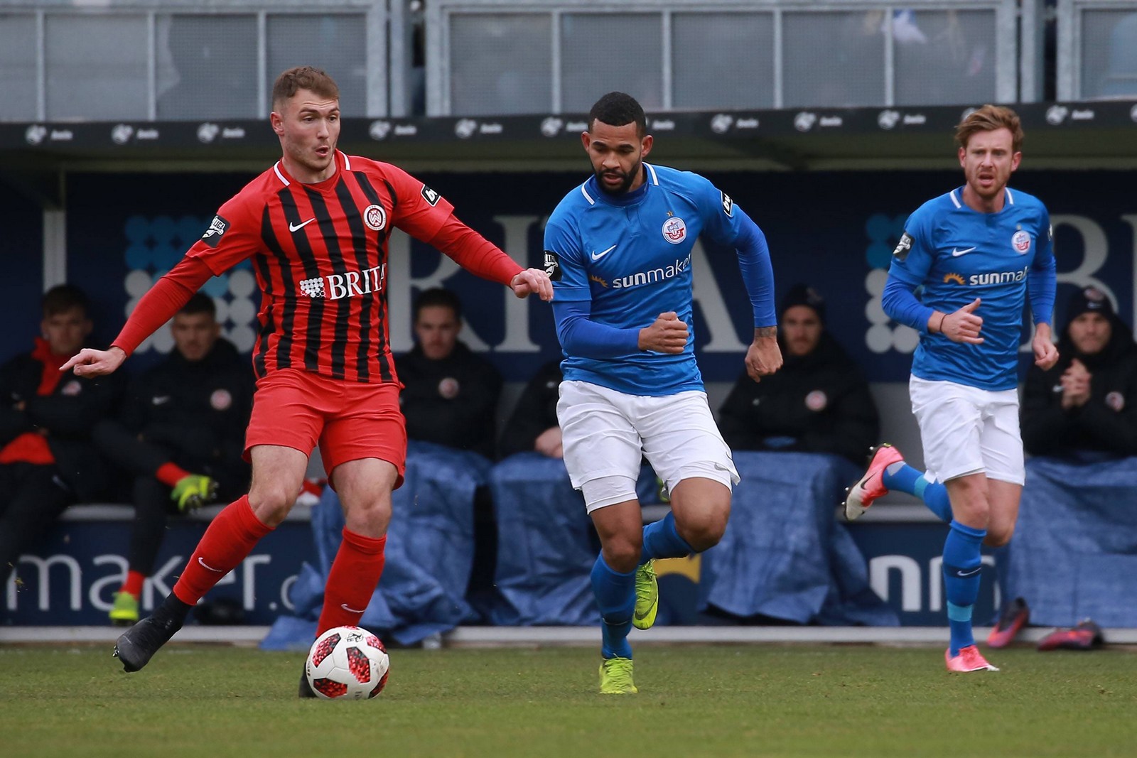 3. liga, sv wehen wiesbaden, maximilian dittgen Maximilian Dittgen (l.) gegen Cebio Soukou (m.).