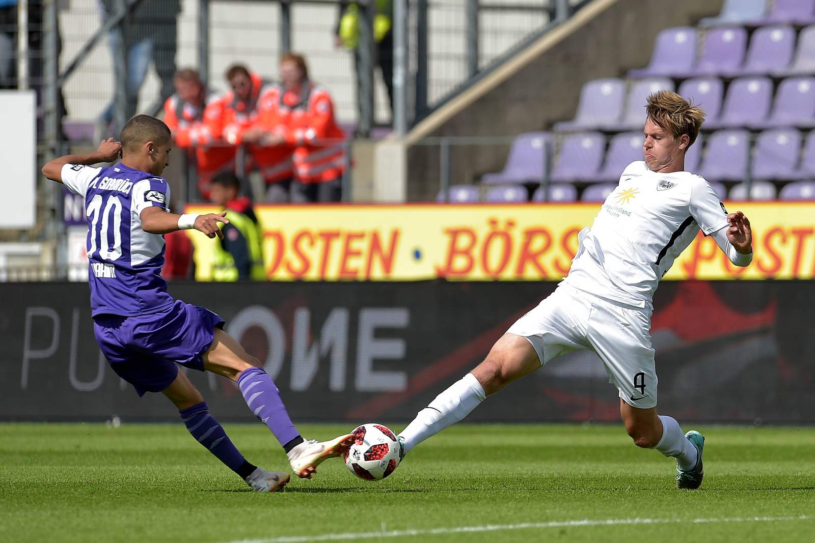 3. liga, preußen münster, jannik borgmann Jannik Borgmann (r.) gegen Anas Ouahim.