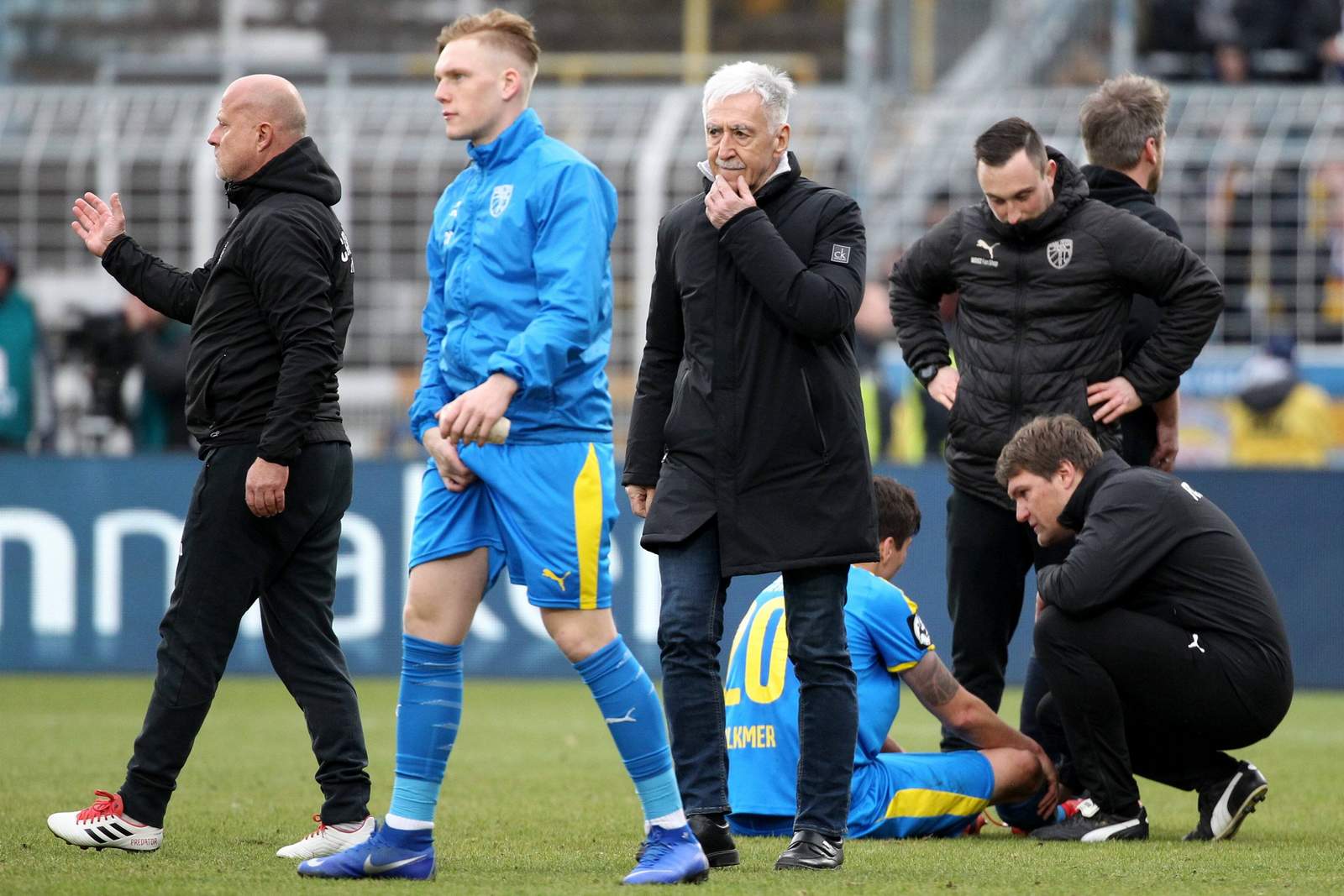3. liga, carl zeiss jena, klaus berka Jenas Präsident Klaus Berka (m.)