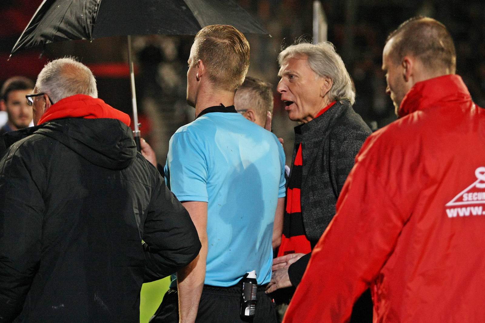 aarnink schiedsrichter ferber großaspach 3.liga Schiedsrichter Arne Aarnink und Uli Ferber