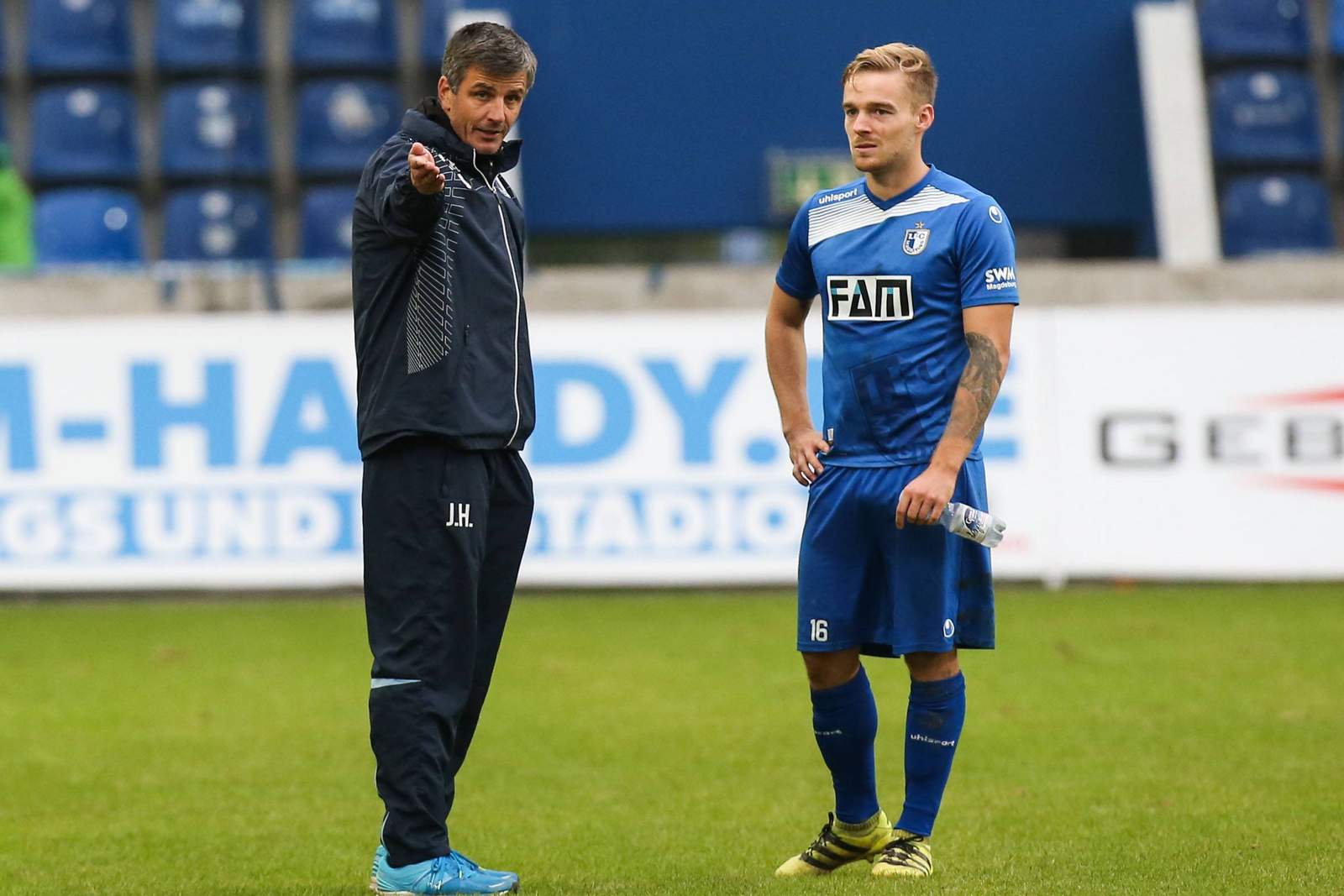 3. liga, hansa rostock, jens haertel, nils butzen Jens Härtel im Gespräch mit Nils Butzen.