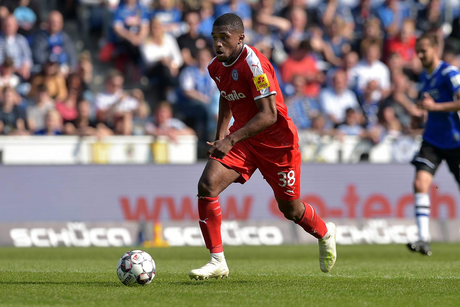2. liga, holstein kiel, franck evina Franck Evina im KSV-Trikot.