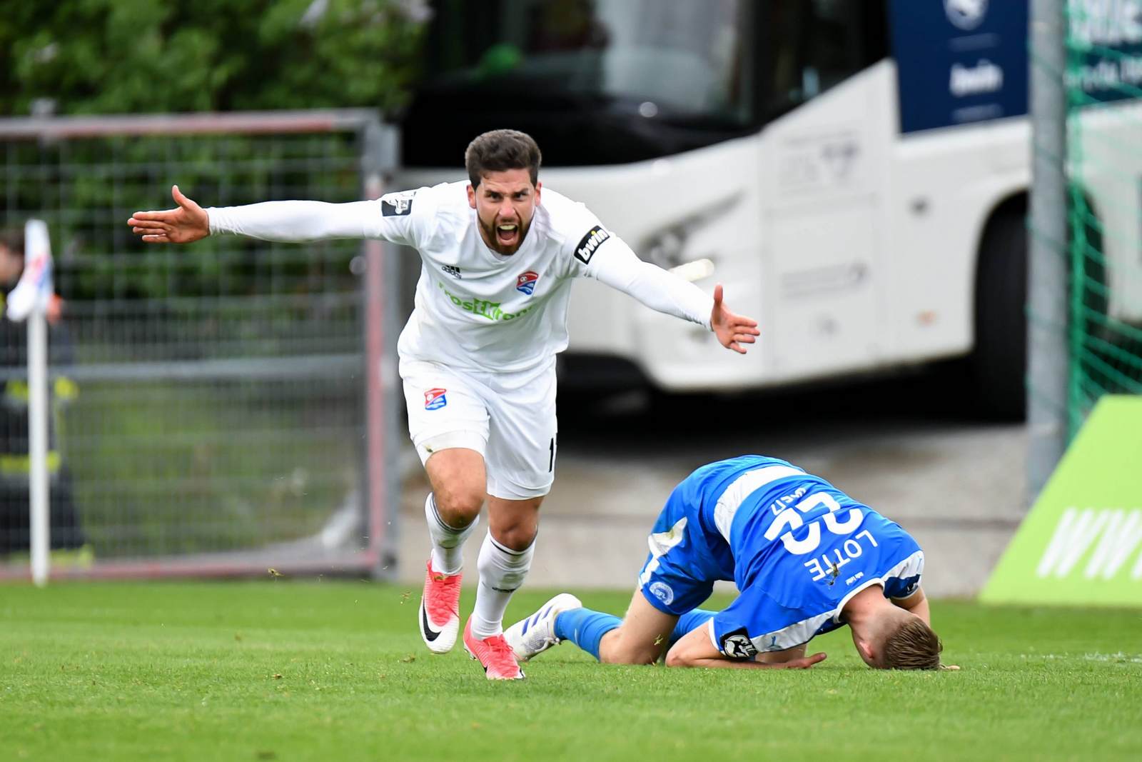 stefan schimmer, spvgg unterhaching, 3. liga Stefan Schimmer jubelt für die SpVgg Unterhaching
