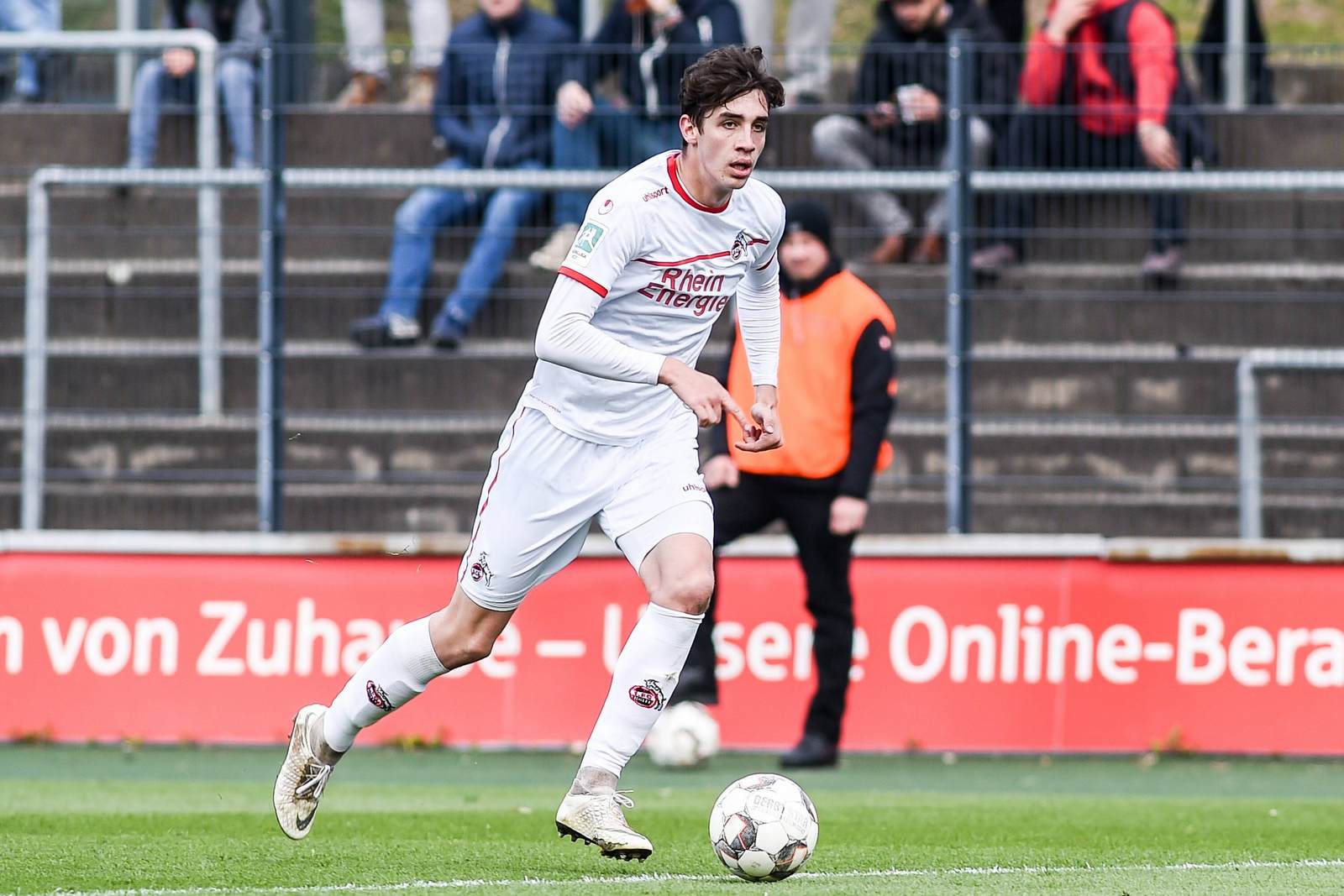 sven sonnenberg, 1 fc köln, regionalliga west Sven Sonnenberg am Ball für den 1. FC Köln