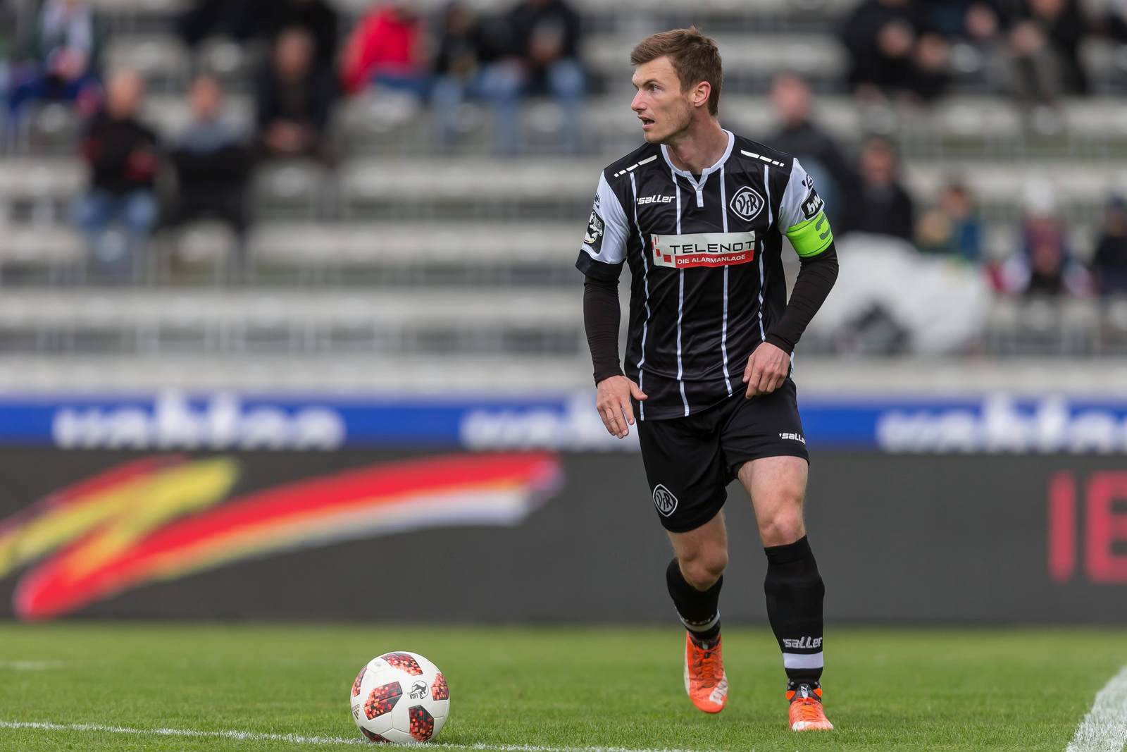 thomas geyer, vfr aalen, 3. liga Thomas Geyer am Ball für den VfR Aalen