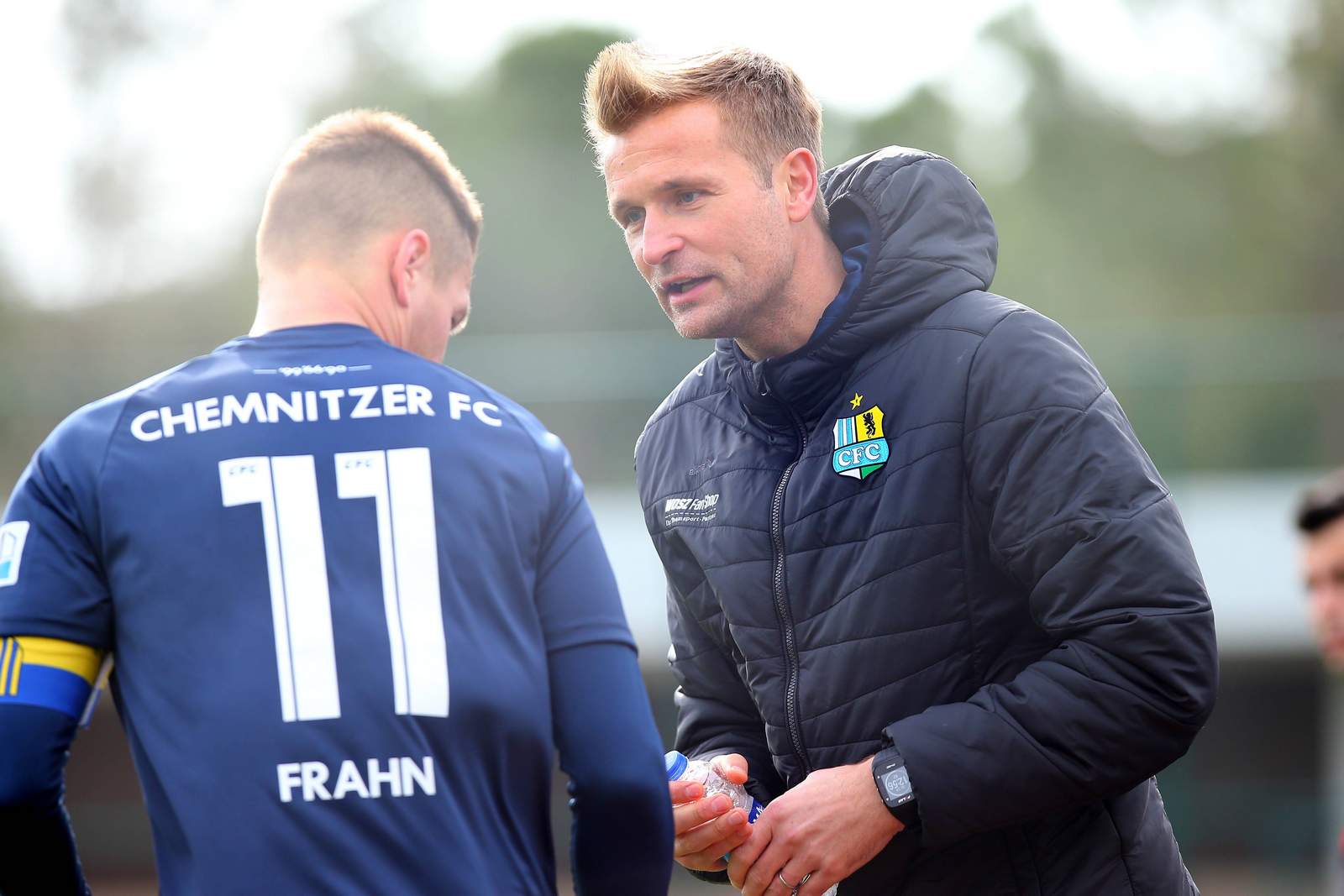 3. liga, chemnitzer fc, daniel frahn, david bergner David Bergner (r.) im Gespräch mit seinem Kapitän Daniel Frahn.