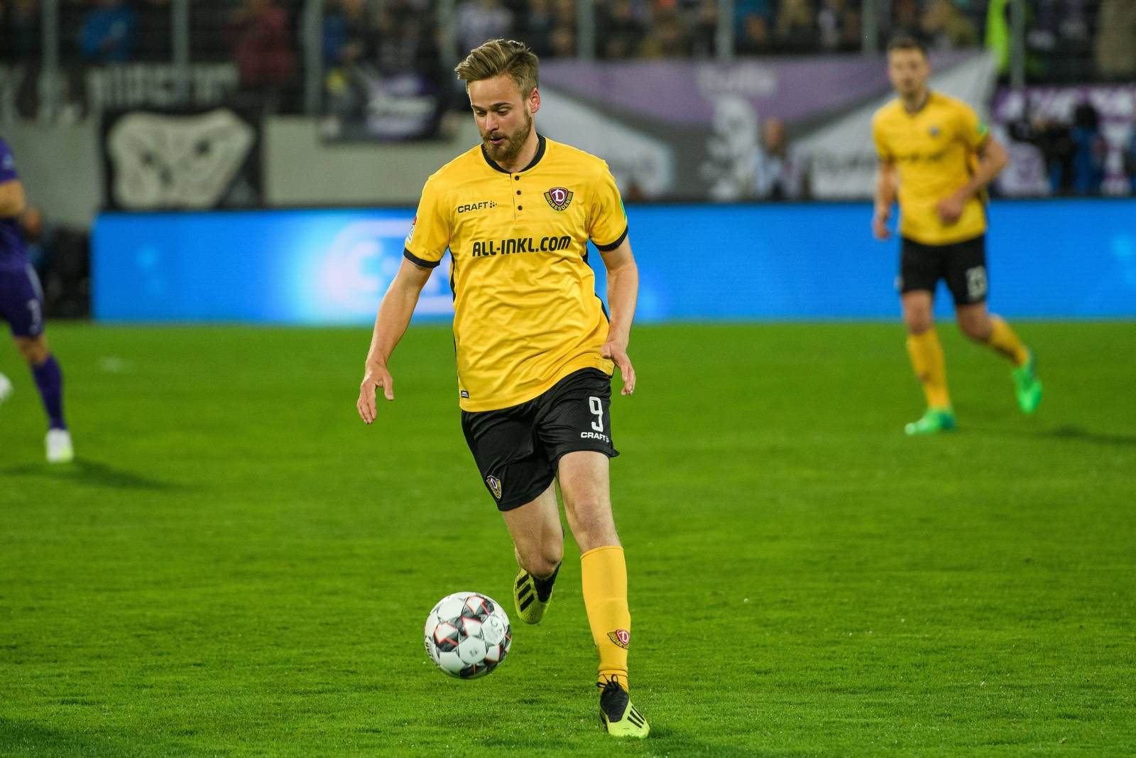 lucas röser, dynamo dresden, 2. bundesliga Lucas Röser am Ball für Dynamo Dresden