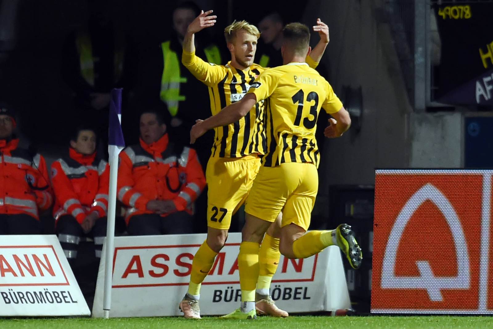 Michael vitzthum, sg sonnenhof großaspach, kai brünker, 3. liga Michael Vitzthum und Kai Brünker jubeln