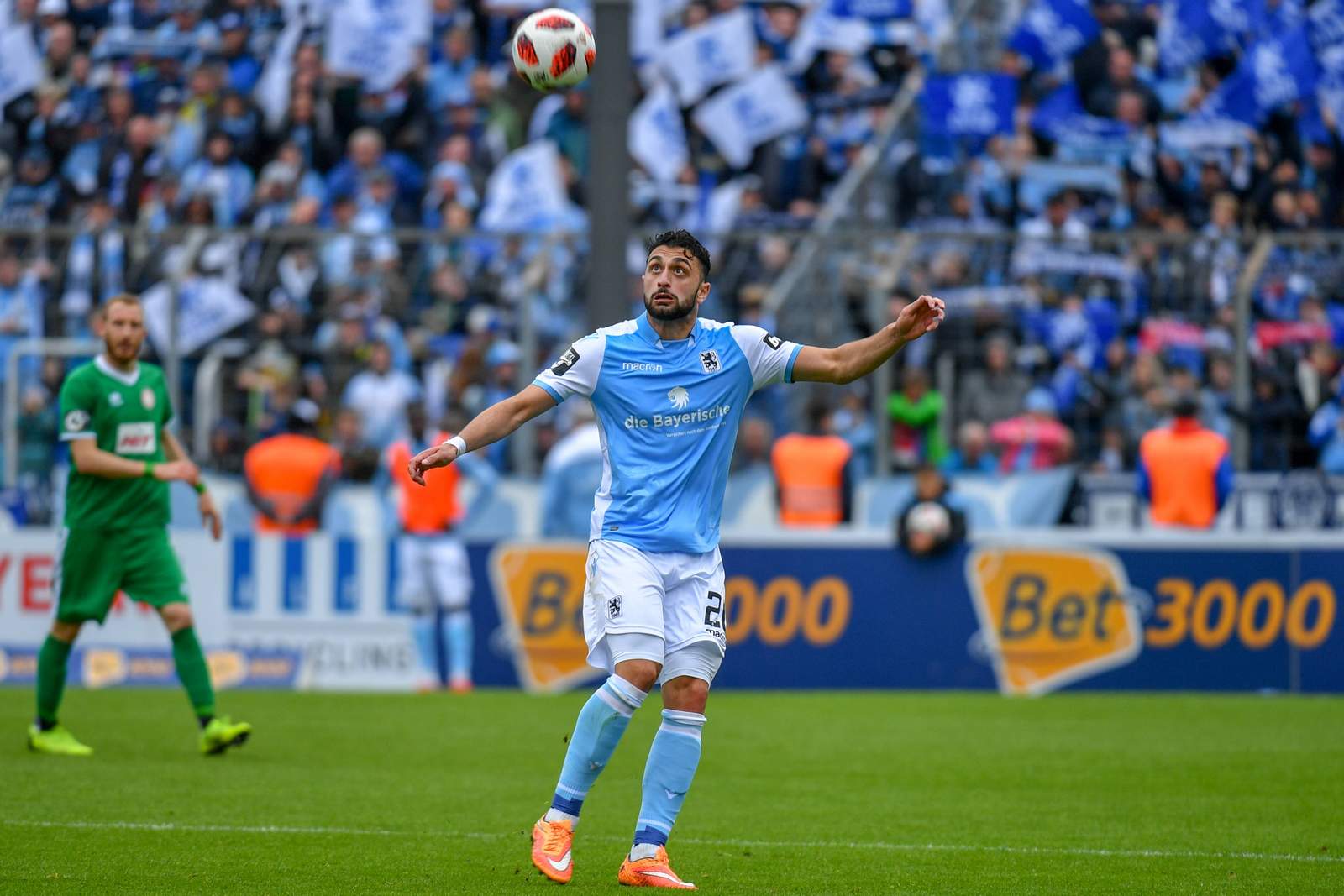 3. liga, 1860 muenchen, efkan bekiroglu Efkan Bekiroglu (r.) im Spiel gegen Fortuna Köln.