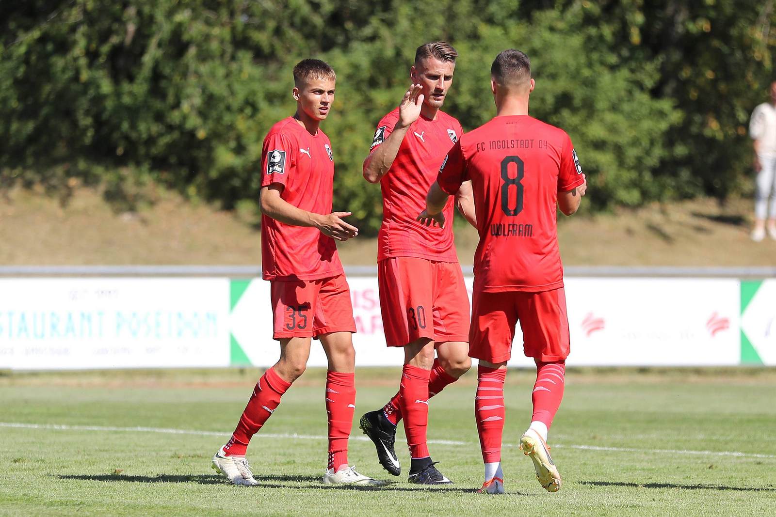 Filip Bilbaija, Stefan Kutschke, Maximilian Wolfram, fc ingolstadt, testspiele Filip Bilbaija, Stefan Kutschke und Maximilian Wolfram jubeln