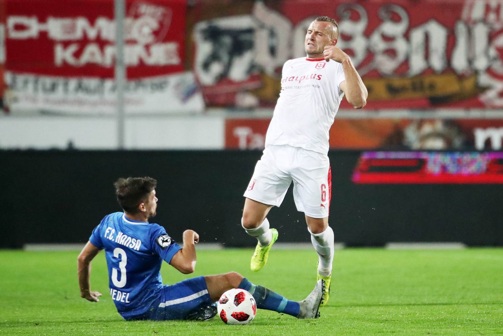 3. liga, hansa rostock, hfc, julian riedel, toni lindenhahn Julian Riedel gegen Toni Lindenhahn