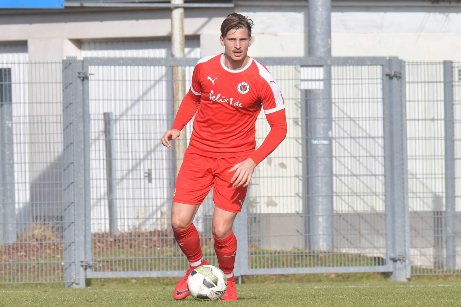 viktoria koeln, sebastian wimmer Sebastian Wimmer im Trikot der Viktoria.