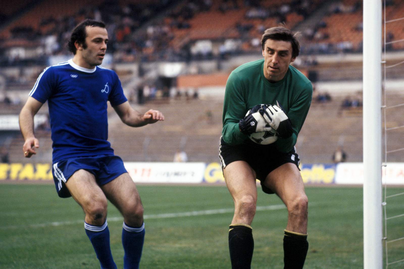 carl zeiss jena, hans-ulrich grapenthin, dinamo tiflis, ramaz shengalija Hans-Ulrich Grapenthin (r.) gegen Ramaz Shengelija.
