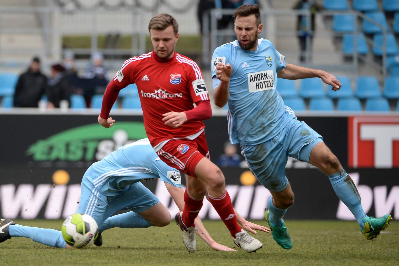 3. liga, unterhaching, stephan hain, chemnitzer fc, marc endres Stephan Hain (l.) gegen Marc Endres.
