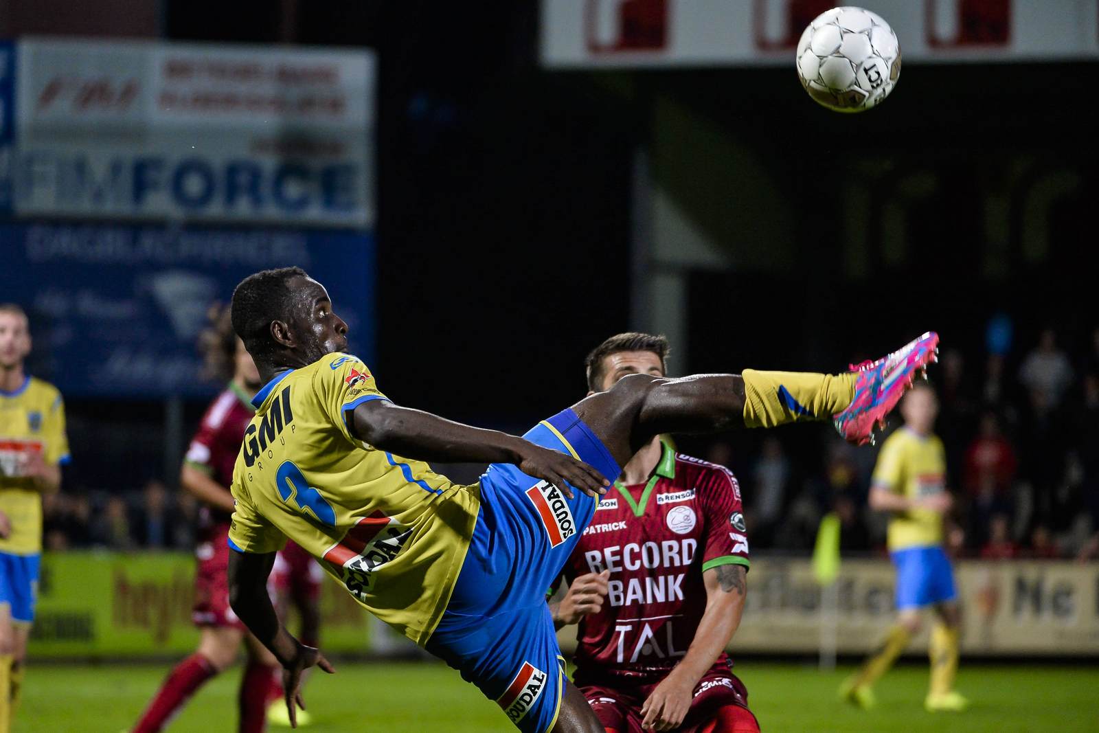 kevin koffi, kvc westerlo, jupiler pro league Kevin Koffi am Ball für Westerlo