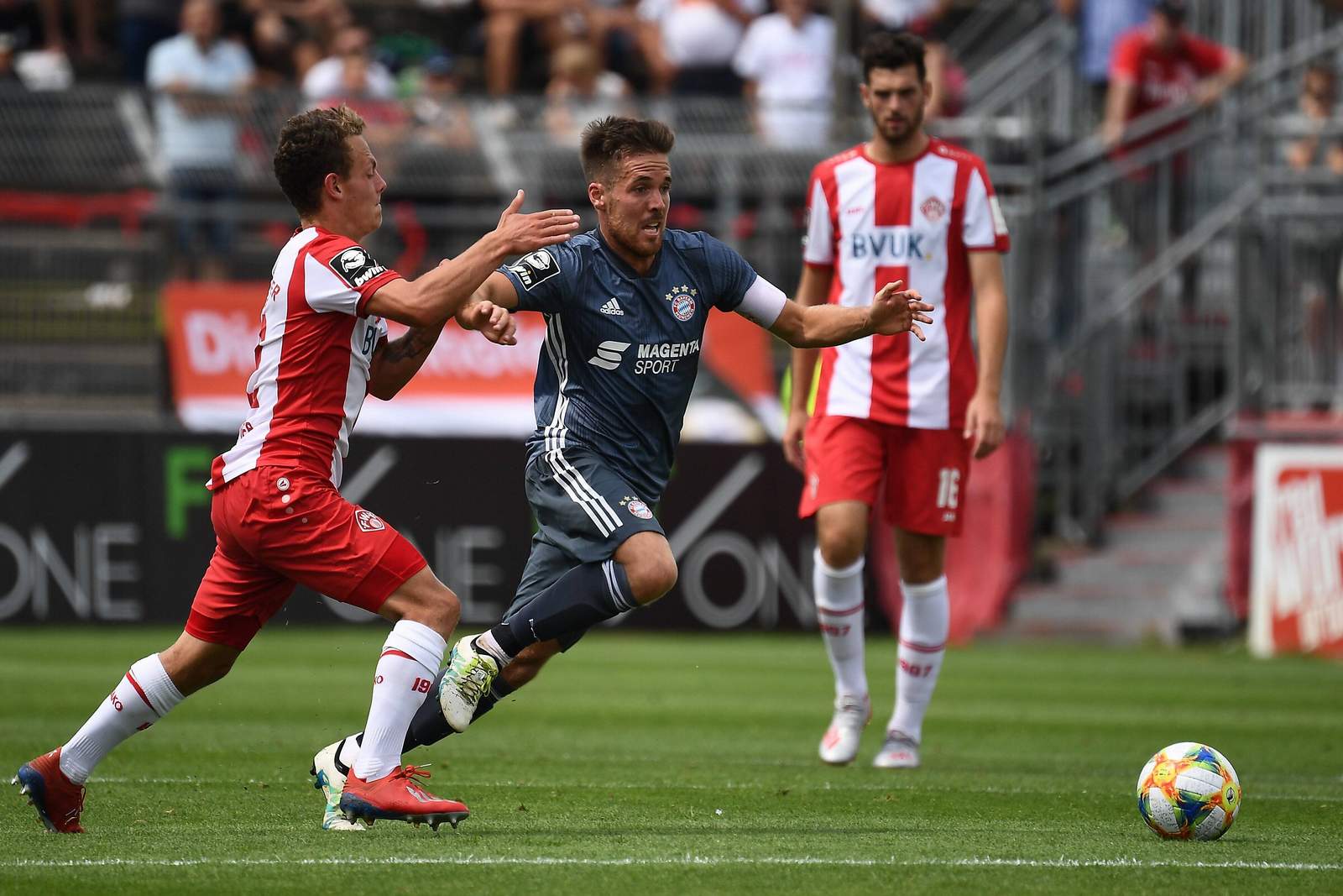3. liga, fc bayern u23, maximilian welzmüller Maximilian Welzmüller (m.) gegen Würzburg.