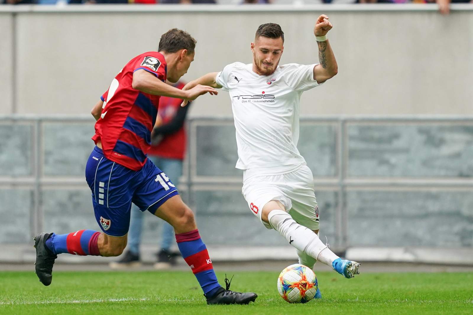 3. liga, fc ingolstadt, maximilian wolfram Maximilian Wolfram (r.) im FCI-Dress gegen Uerdingen.