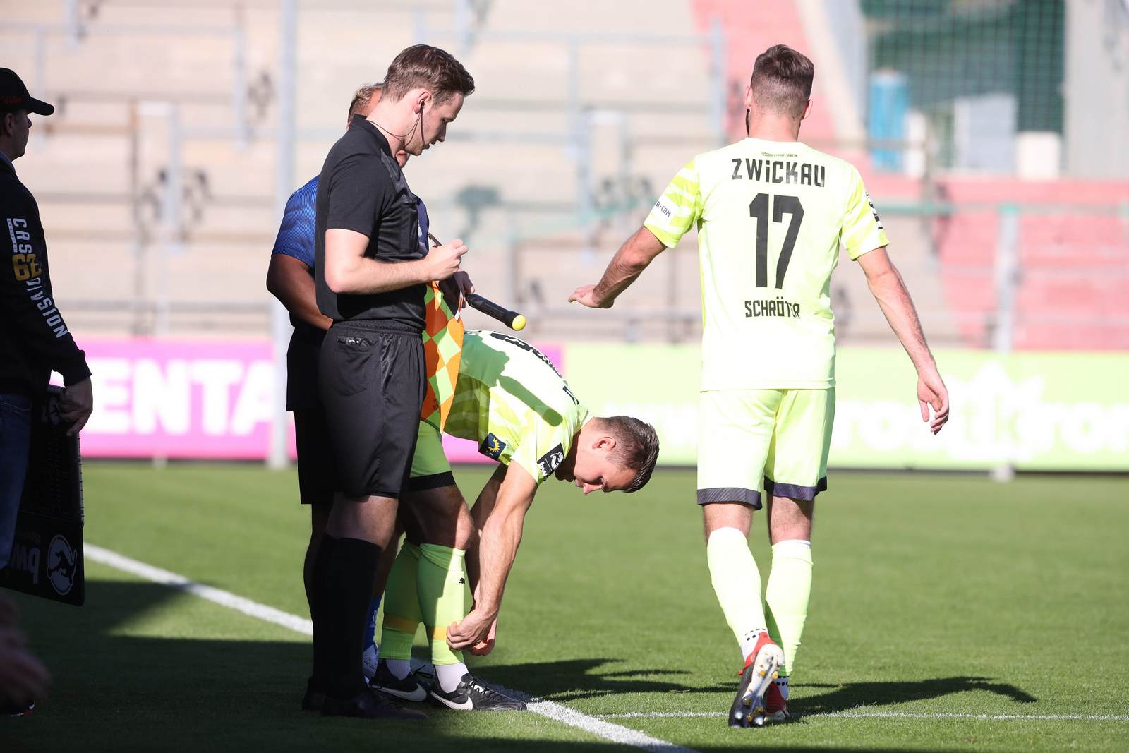 morris schröter, fsv zwickau, 3. liga Morris Schröter muss das Feld verlassen